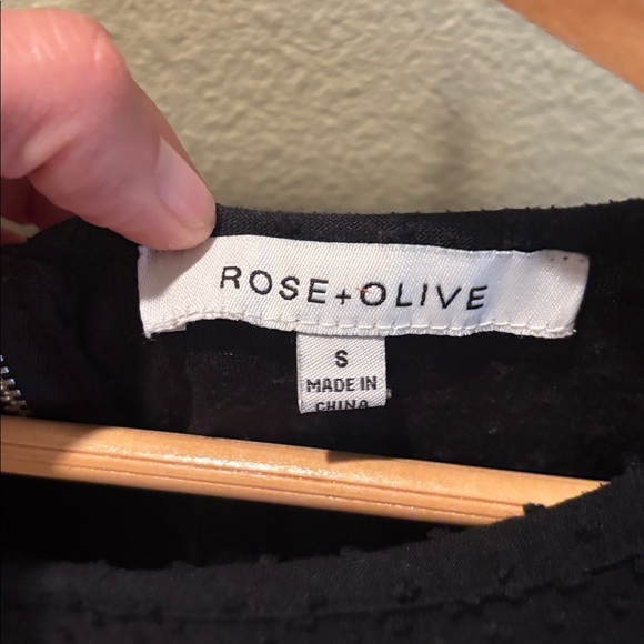 Rose & Olive Elegant Black Short Sleeve textured Top - Picture 3 of 7